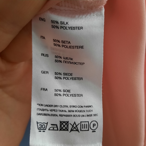 Three blouses - Picture 4 of 5